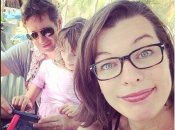 Звездный Instagram:беременная Мила Йовович хвастается успехами дочки (видео)