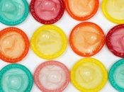 Мужчинам на заметку: метод контрацепции – презерватив