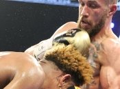 Ломаченко проиграл Хейни решением судей