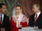 Світлана Медведєва дуже побожна та "скрєпна"