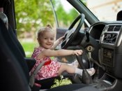 Ребенка укачивает в машине: как помочь малышу