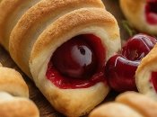 Рецепт хрустких трубочок з вишнею