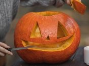 Тыква со свечкой внутри — символ проклятой души