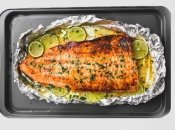 Рецепты работающей мамы: лосось с лимоном и кинзой, запеченный в фольге