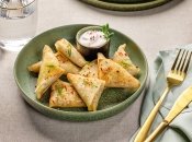 Блинчики получаются простые и безумно сытные