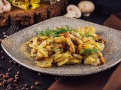 Жареный картофель с грибами