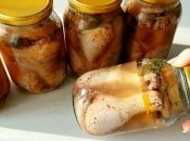 Тушонка з курки — дуже поживна страва