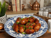 Сочные колбаски в барбекю-соусе