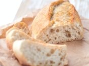 Без яиц и молочных продуктов: простой рецепт ароматного хлеба на воде