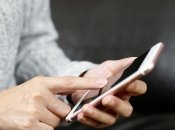 Старый телефон может пригодится в доме или в машине