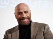 Из-за своей неразборчивости Траволта отказался от роли в мюзикле "Чикаго"