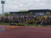 На фанатах была военная форма рф