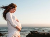 Зеленые воды при родах: причины и последствия