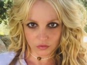 Поили психотропами и не разрешали выходить из дома: появились новые детали опеки над Бритни Спирс