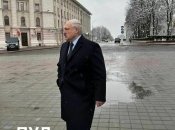 Белорусский диктатор избегает взгляда в камеру