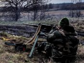 Боєць ЗСУ з американським кулеметом М2