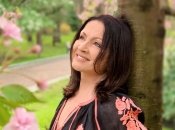 Софія Ротару мовчить про війну в Україні
