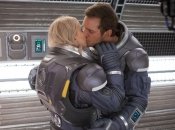 Сцена из фильма "Пассажиры" 2016 года