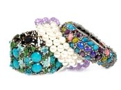 Мастер-класс. Роскошный браслет из бусинок и булавок