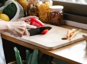 Як швидко очистити обробну дошку — лайфхакі.