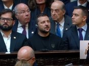 Володимир Зеленський під час інавгурації Хавʼєра Мілея