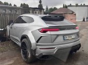 Элитный Lamborghini разбился в Киеве: что известно о машине и как она попала в Украину (фото)