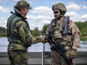 Военные Швеции и США