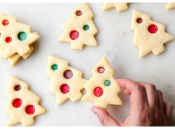 Витражное печенье: удивительный рецепт песочного печенья с мармеладом и леденцами