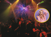 Люди слушают популярный трек 90-х