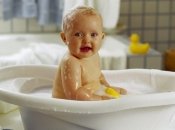 Первое купание новорожденного: как всё сделать правильно? (видео)