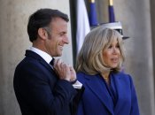 Похоже Эммануэль и Брижит Макрон наконец-то помирились