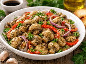 Салат з маринованих печериць