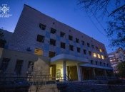 Пострадавшая во время падения обломков российских ракет детская поликлиника в Киеве