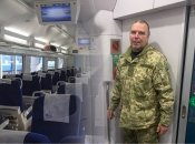 Військового попросили вийти з першого класу до тамбуру