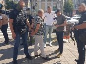 Задержание военкома-миллионера в Киеве: на фото ГБР заметили интересную деталь