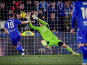 Андрей Лунин