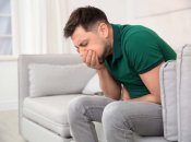 Пациенты все чаще жалуются на сильнейшую тошноту при коронавирусе