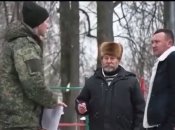 Денис Король (крайний справа) уже заявил, что не видел сценарий ролика полностью