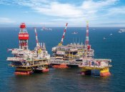 Нефтедобывающая платформа им. Филановского в Каспийском море