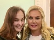 Ксения Куприненко с певицей Камалией