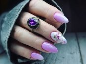 Нейл-арт с цветочным узором всегда актуален летом
