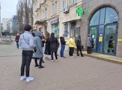 Очереди в аптеки накануне введения электронных рецептов