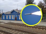 Два обстріли за одну годину: росіяни поранили десятки людей у селі під Харковом, є загиблі (оновлено)