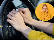 Девушка улыбается