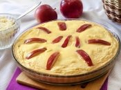 Творожная запеканка с яблоками - лучший десерт для семейного чаепития