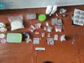 Наркобарон із гуртожитку: на Хмельниччині у студента знайшли наркотиків на 4 мільйони (фото)