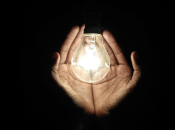 Новый скандал накаливания: куда девают старые лампы после "шарового" обмена на Укрпочте?