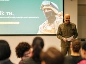 На зустрічах Антон Семенов дає поради людям, які цього потребують