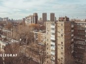 Ці будинки були побудовані в масових масштабах з 1950-х по 1980-ті роки, щоб забезпечити житло для мільйонів людей (фото створене з допомогою ШІ)