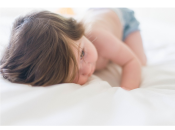 Атопический дерматит: почему это не аллергия, и как лечить ребенка